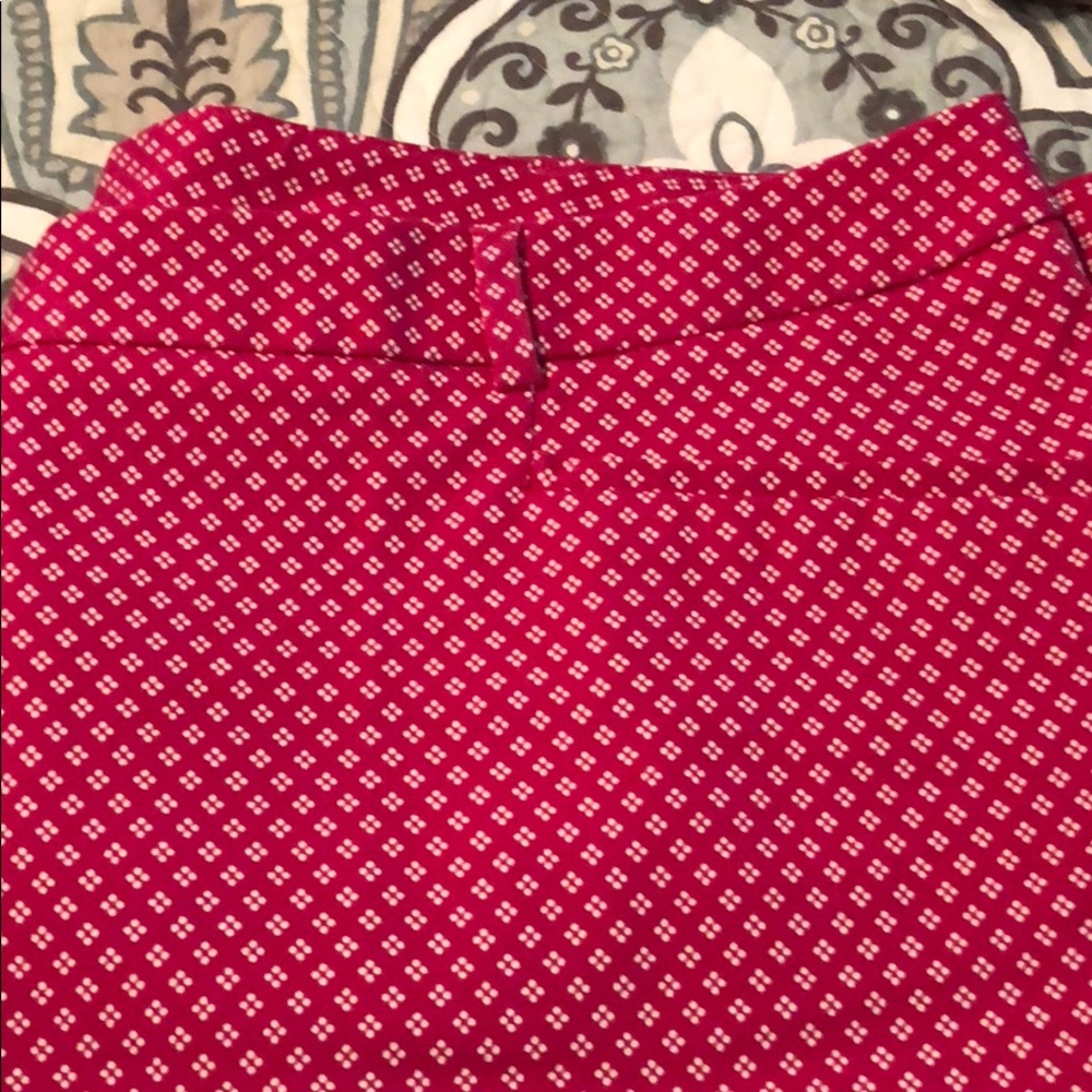 Lane Bryant pink and white 22 Capri pants